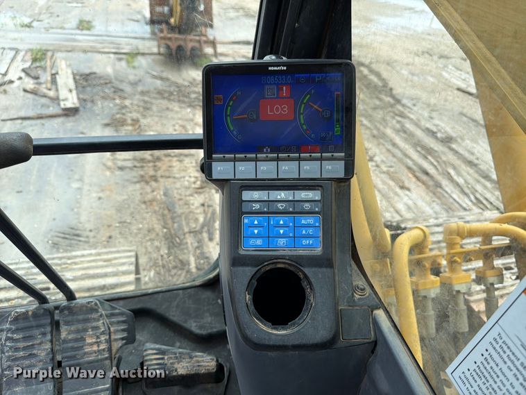 image for item ED5222 2013 Komatsu PC210LC-10 excavator