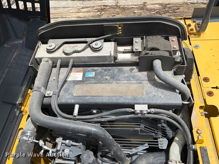 image for item ED5222 2013 Komatsu PC210LC-10 excavator