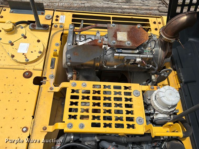 image for item ED5222 2013 Komatsu PC210LC-10 excavator