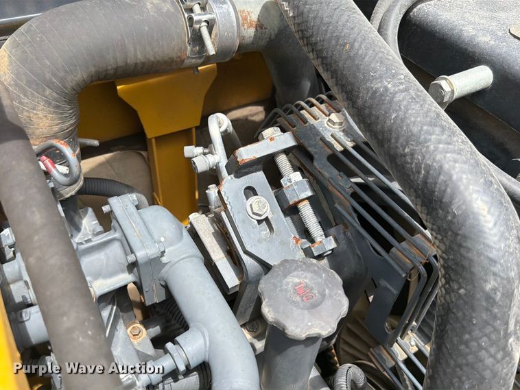 image for item ED5222 2013 Komatsu PC210LC-10 excavator