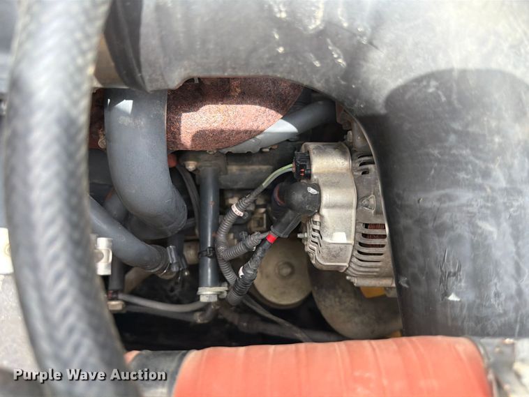 image for item ED5222 2013 Komatsu PC210LC-10 excavator