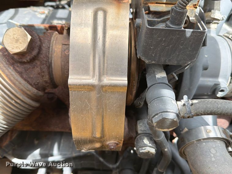 image for item ED5222 2013 Komatsu PC210LC-10 excavator