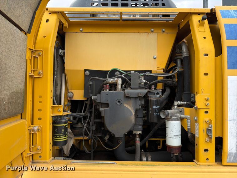 image for item ED5222 2013 Komatsu PC210LC-10 excavator