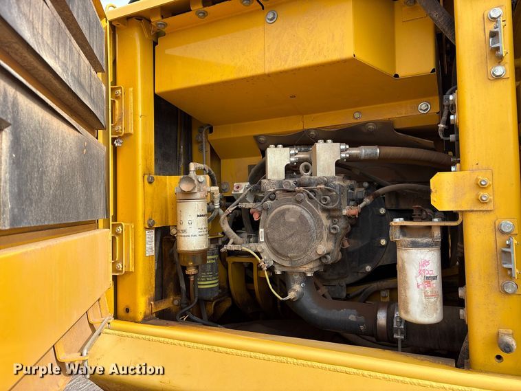 image for item ED5233 2019 Komatsu PC170LC-11 excavator