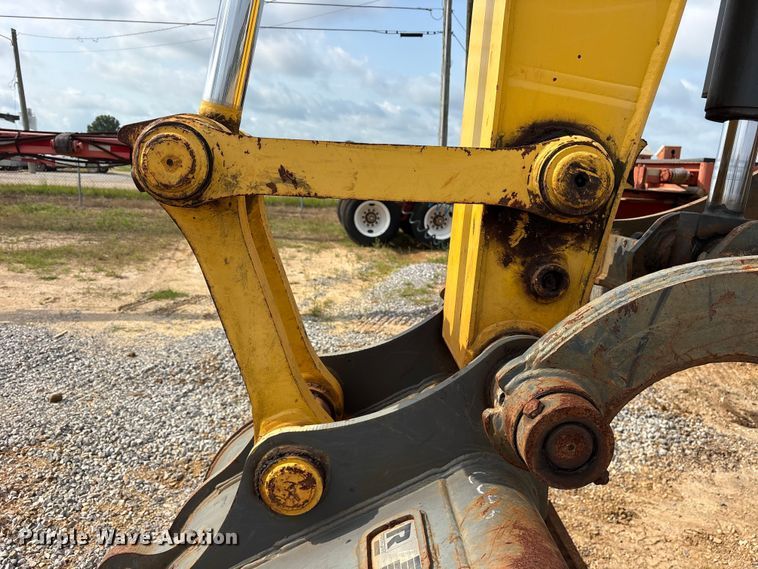 image for item ED5233 2019 Komatsu PC170LC-11 excavator
