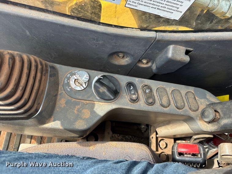 image for item ED5233 2019 Komatsu PC170LC-11 excavator