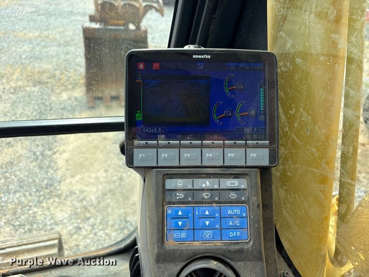 image for item ED5233 2019 Komatsu PC170LC-11 excavator