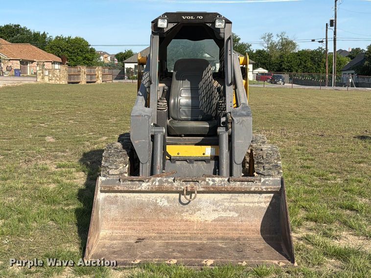 image for item ED5246 2007 Volvo MC70B skid steer loader