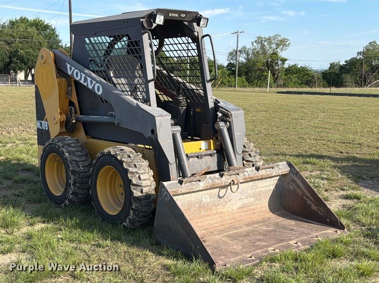 image for item ED5246 2007 Volvo MC70B skid steer loader