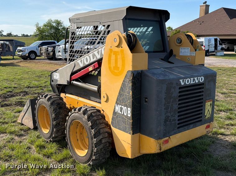 image for item ED5246 2007 Volvo MC70B skid steer loader