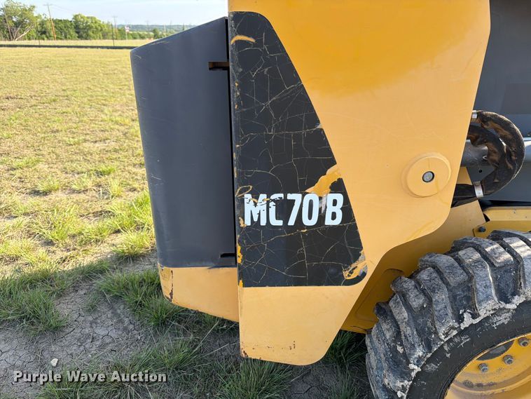 image for item ED5246 2007 Volvo MC70B skid steer loader