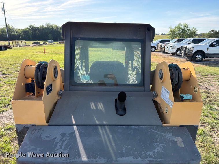 image for item ED5246 2007 Volvo MC70B skid steer loader