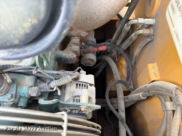 image for item ED5246 2007 Volvo MC70B skid steer loader