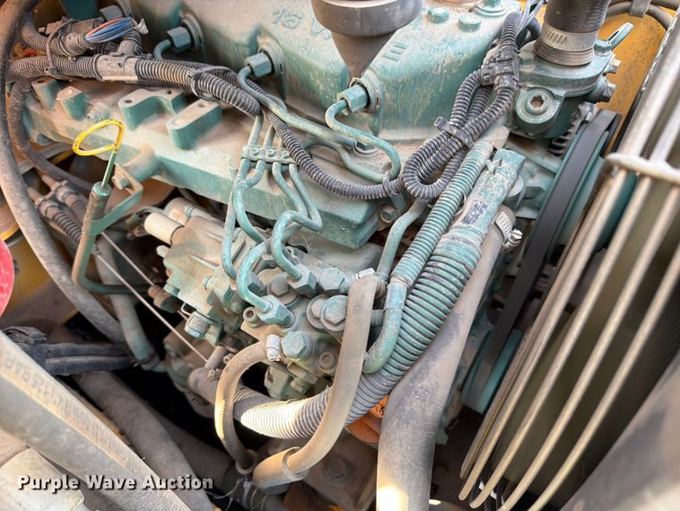image for item ED5246 2007 Volvo MC70B skid steer loader