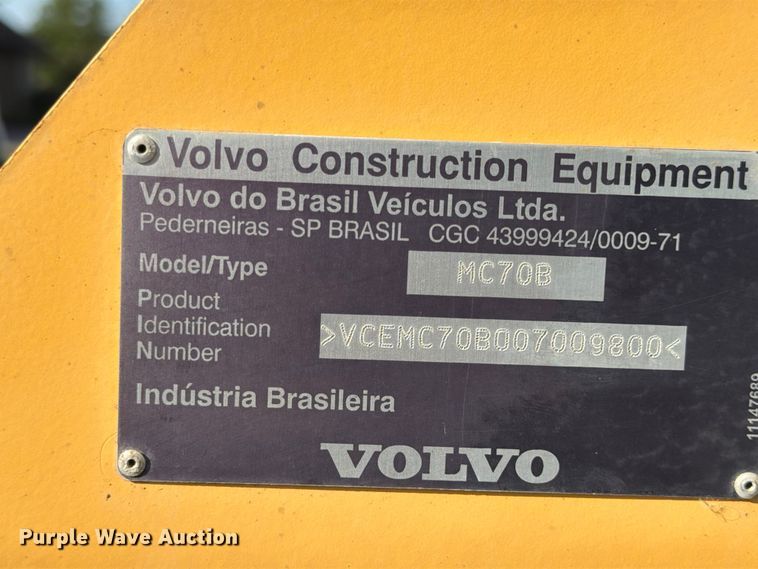 image for item ED5246 2007 Volvo MC70B skid steer loader