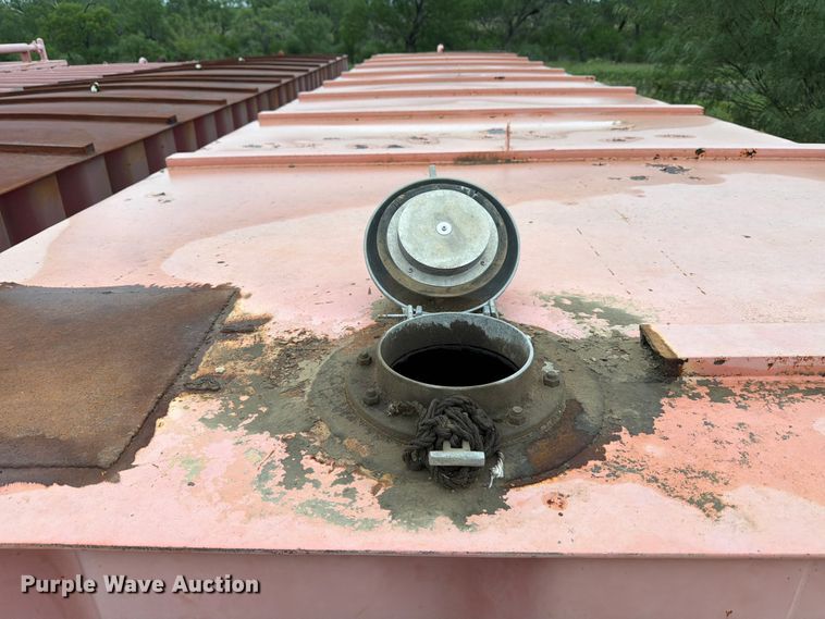 image for item ED5266 2007 Salty's Manufacturing frac tank trailer