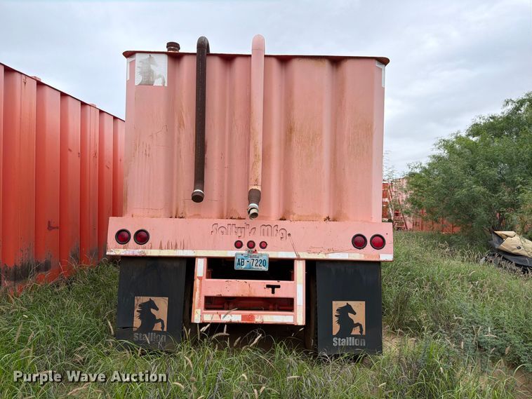 image for item ED5272 2008 Salty's Manufacturing frac tank trailer