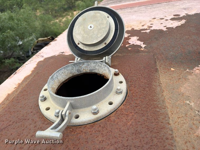 image for item ED5272 2008 Salty's Manufacturing frac tank trailer