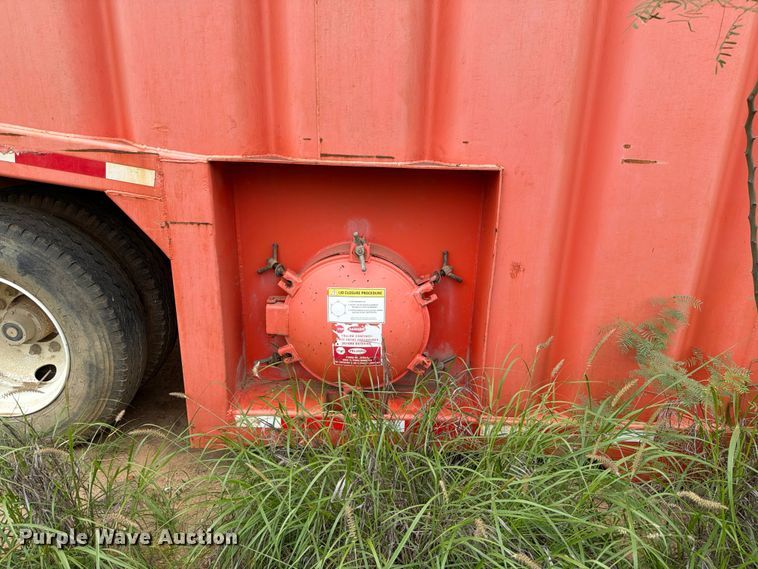image for item ED5272 2008 Salty's Manufacturing frac tank trailer