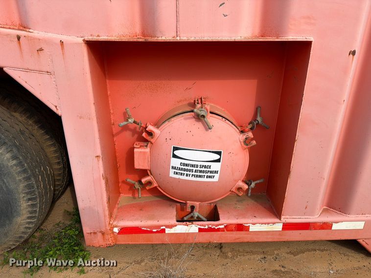 image for item ED5281 2007 Salty's Manufacturing frac tank trailer