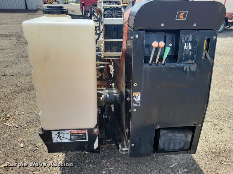 image for item EE0966 2010 Ditch Witch JT922 directional boring unit
