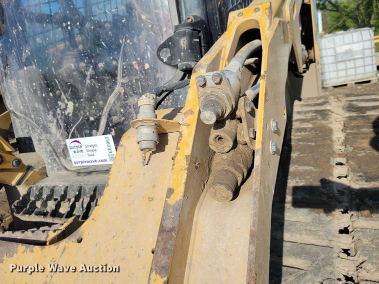 image for item EE0983 2019 Caterpillar 279D tracked skid steer loader