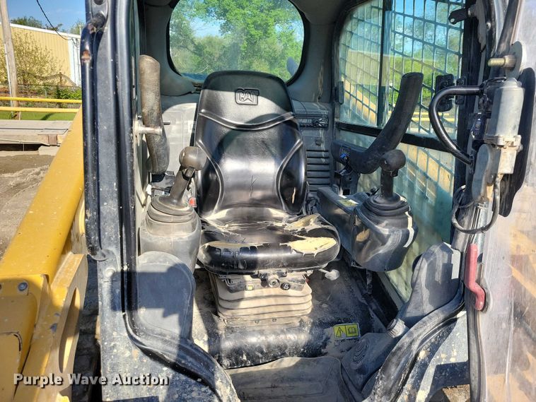 image for item EE0983 2019 Caterpillar 279D tracked skid steer loader