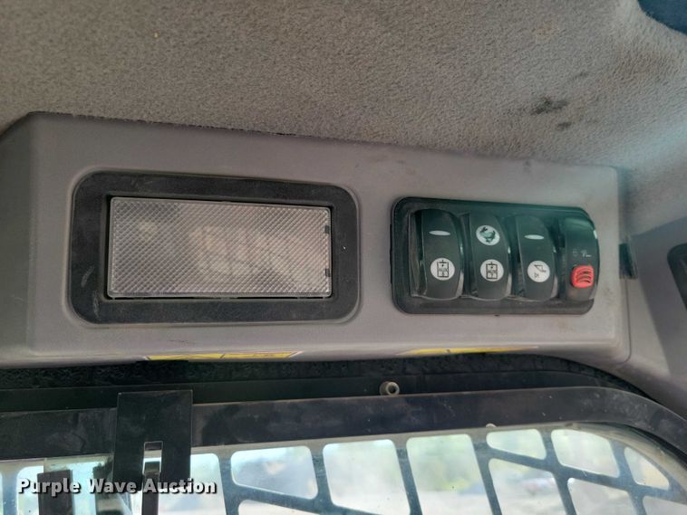 image for item EE0983 2019 Caterpillar 279D tracked skid steer loader