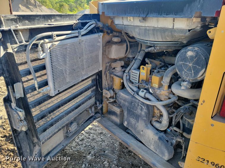 image for item EE0983 2019 Caterpillar 279D tracked skid steer loader