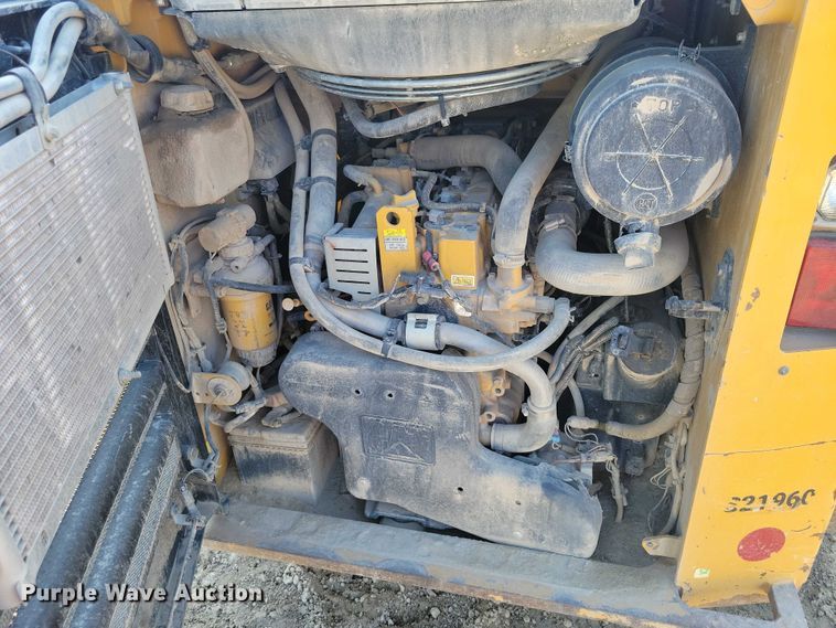 image for item EE0983 2019 Caterpillar 279D tracked skid steer loader