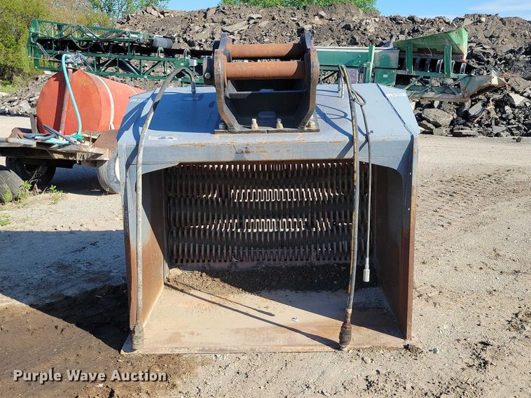 image for item EE0985 2018 KBI VPH3-1700 screening bucket