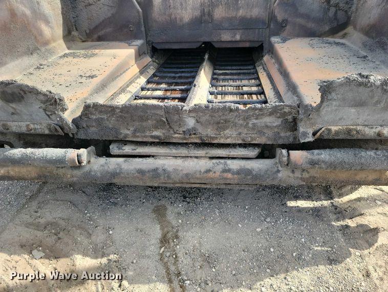 image for item EE0999 2014 Roadtec RP-195E paver