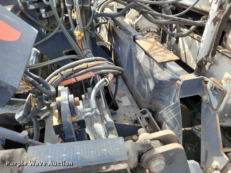 image for item EE0999 2014 Roadtec RP-195E paver