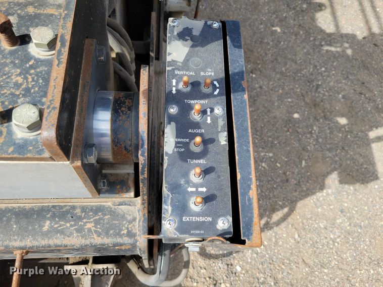 image for item EE0999 2014 Roadtec RP-195E paver