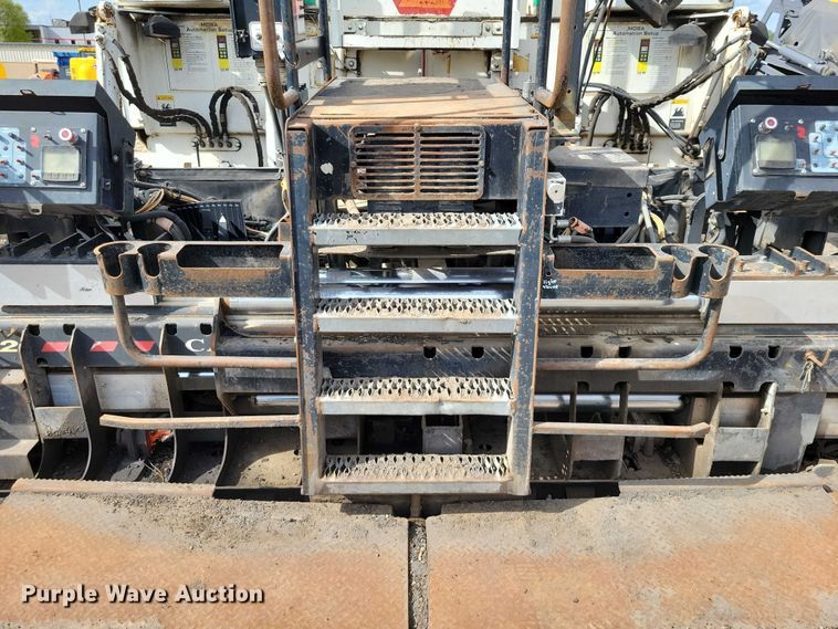 image for item EE0999 2014 Roadtec RP-195E paver