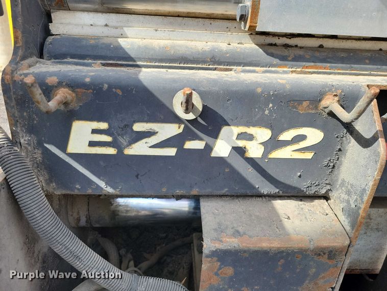 image for item EE0999 2014 Roadtec RP-195E paver