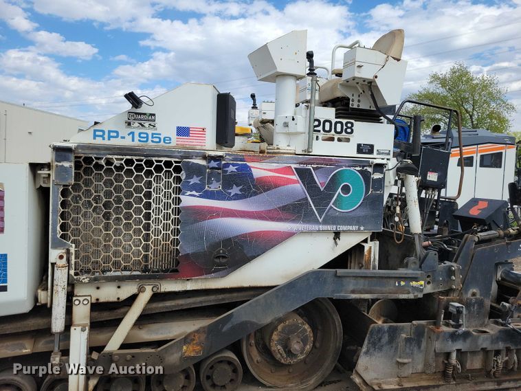 image for item EE0999 2014 Roadtec RP-195E paver