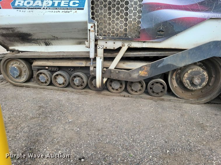 image for item EE0999 2014 Roadtec RP-195E paver
