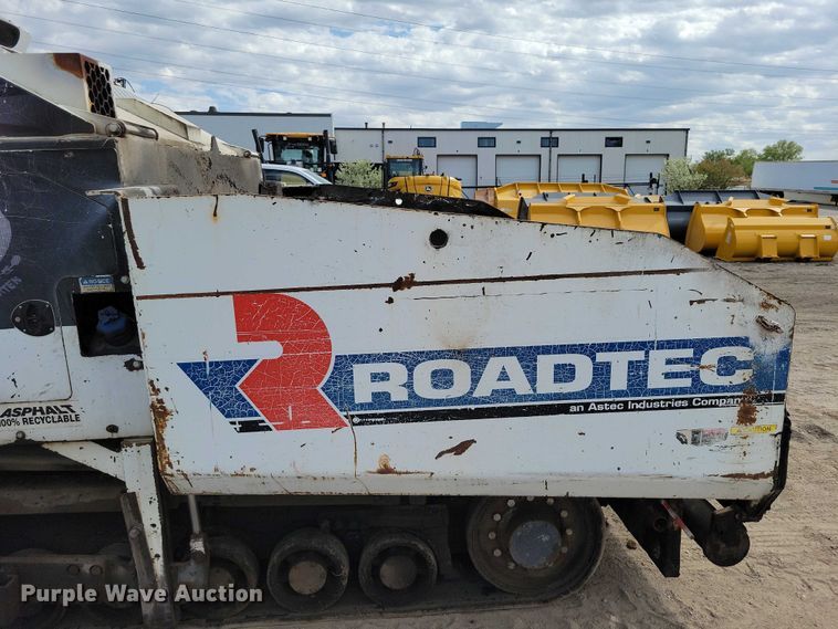 image for item EE1000 2015 Roadtec RP-175E paver