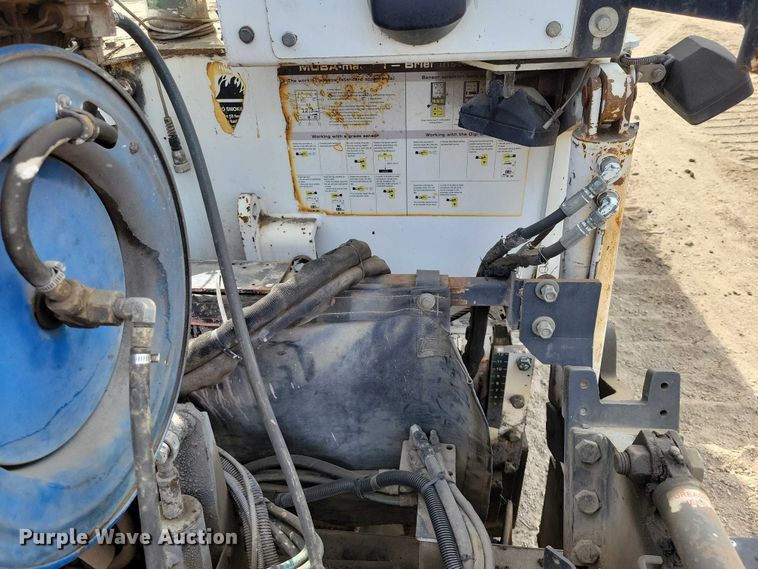 image for item EE1000 2015 Roadtec RP-175E paver