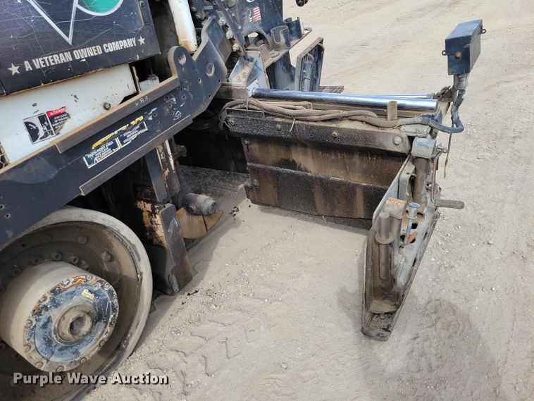 image for item EE1000 2015 Roadtec RP-175E paver