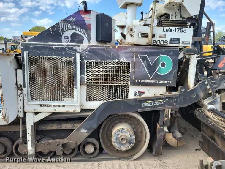 image for item EE1000 2015 Roadtec RP-175E paver