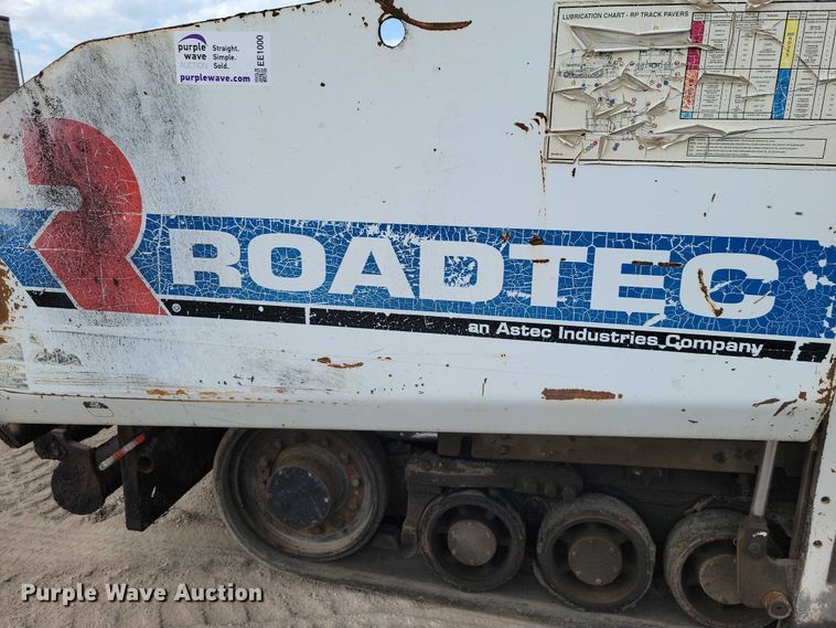 image for item EE1000 2015 Roadtec RP-175E paver