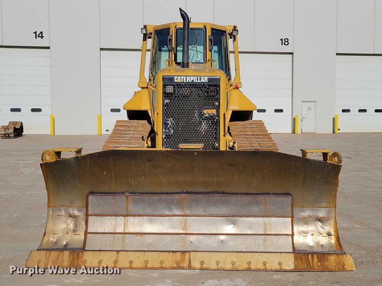 image for item EE1001 2006 Caterpillar D6 XL dozer