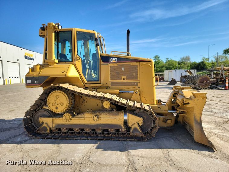 image for item EE1001 2006 Caterpillar D6 XL dozer