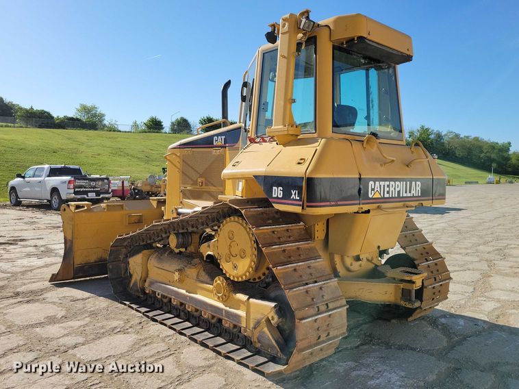 image for item EE1001 2006 Caterpillar D6 XL dozer