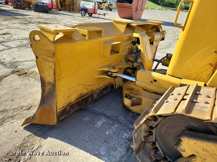image for item EE1001 2006 Caterpillar D6 XL dozer