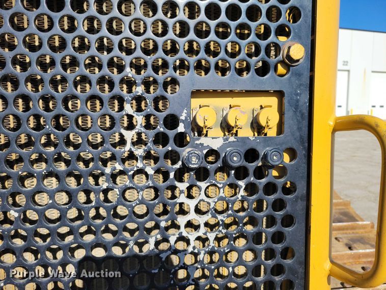 image for item EE1001 2006 Caterpillar D6 XL dozer