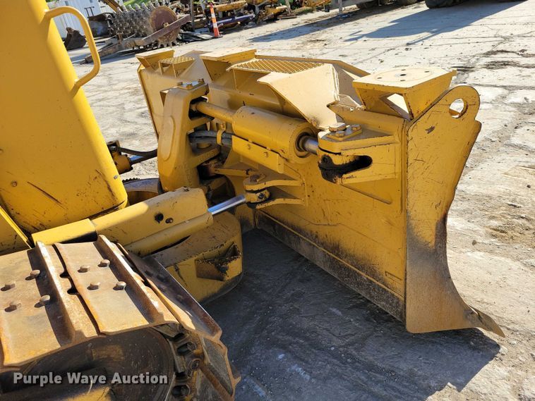 image for item EE1001 2006 Caterpillar D6 XL dozer
