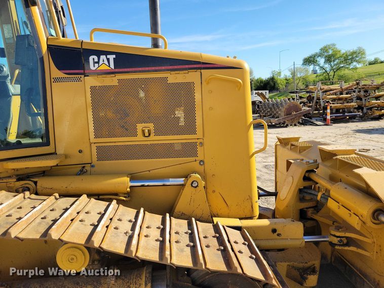 image for item EE1001 2006 Caterpillar D6 XL dozer
